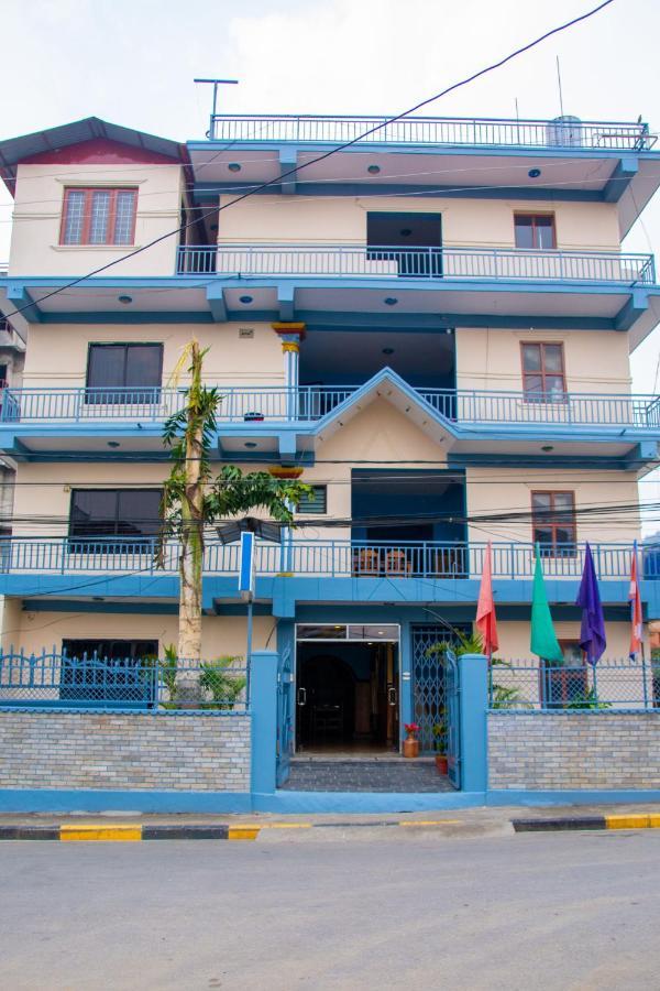 Hotel Middle Point Pvt Ltd Pokhara Exterior foto