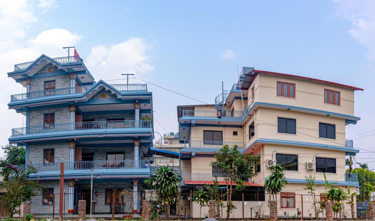 Hotel Middle Point Pvt Ltd Pokhara Exterior foto